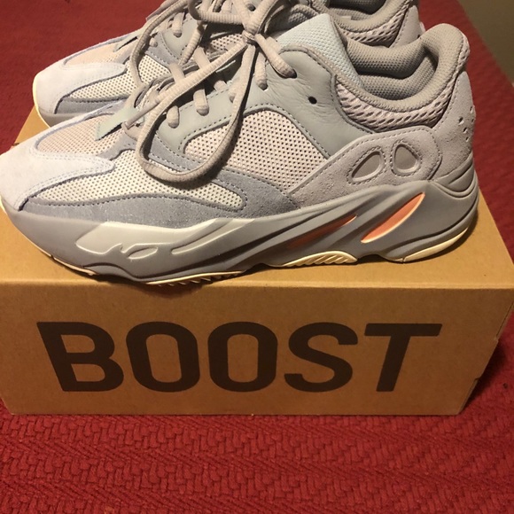yeezy boost 700 size 7